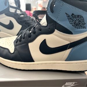 Mens shoes 9.5. Jordan retro